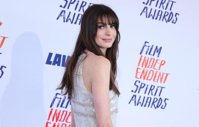 Anne Hathaway remercie Christopher Nolan de l avoir soutenue quand