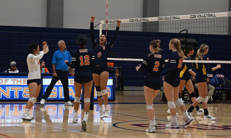 Sequoias will have some experienced players at the net with a group of returners led by 5-foot-11 outside hitter Daniela Gonzalez (7).