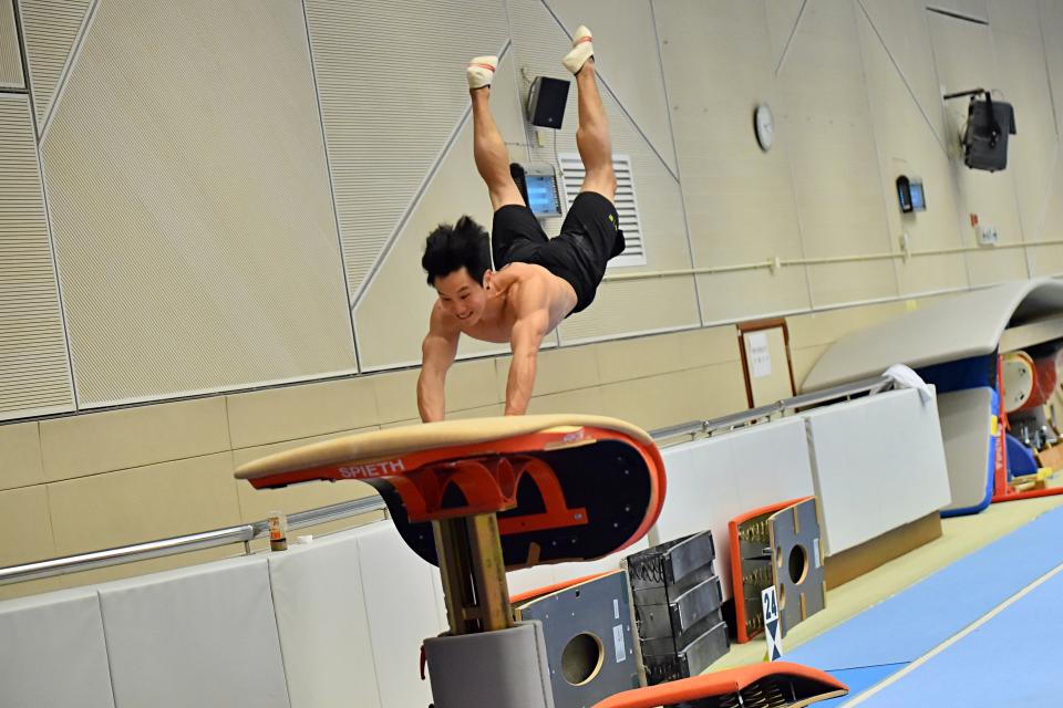 Shek Wai Hung beim Training (Bild: Yahoo)