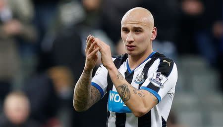 Newcastle's Jonjo Shelvey applauds the fans at the end of the match Reuters / Andrew Yates