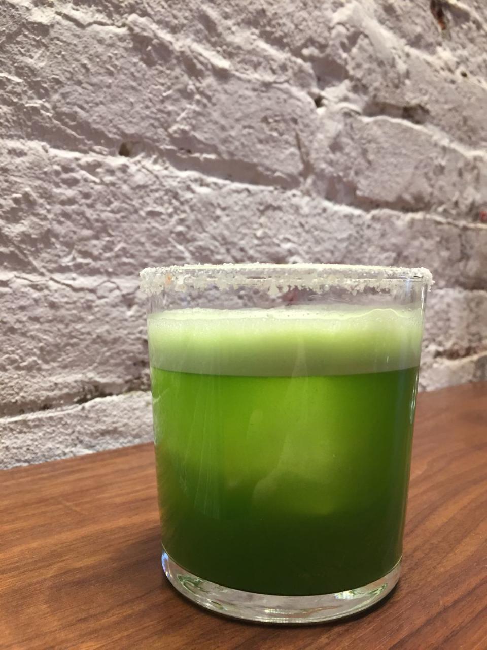 Drink, Juice, Vegetable juice, Alcoholic beverage, Limonana, Distilled beverage, Non-alcoholic beverage, Cocktail, Sour, Crème de menthe, 