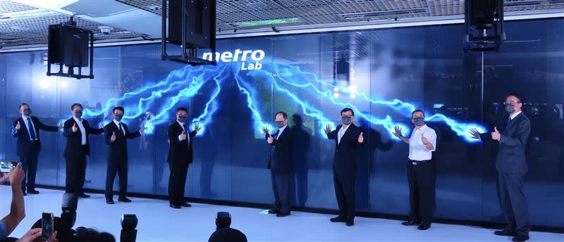 開放式沉浸展演空間「Metro Lab群創魔幻展演 西門一號」，今（17）日正式公開亮相。（圖／群創提供）