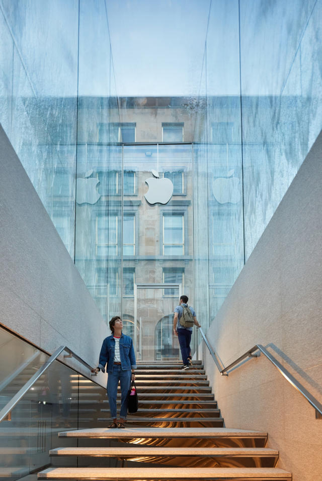 The Coolest Apple Stores in the World: Grand Central, Regent Street