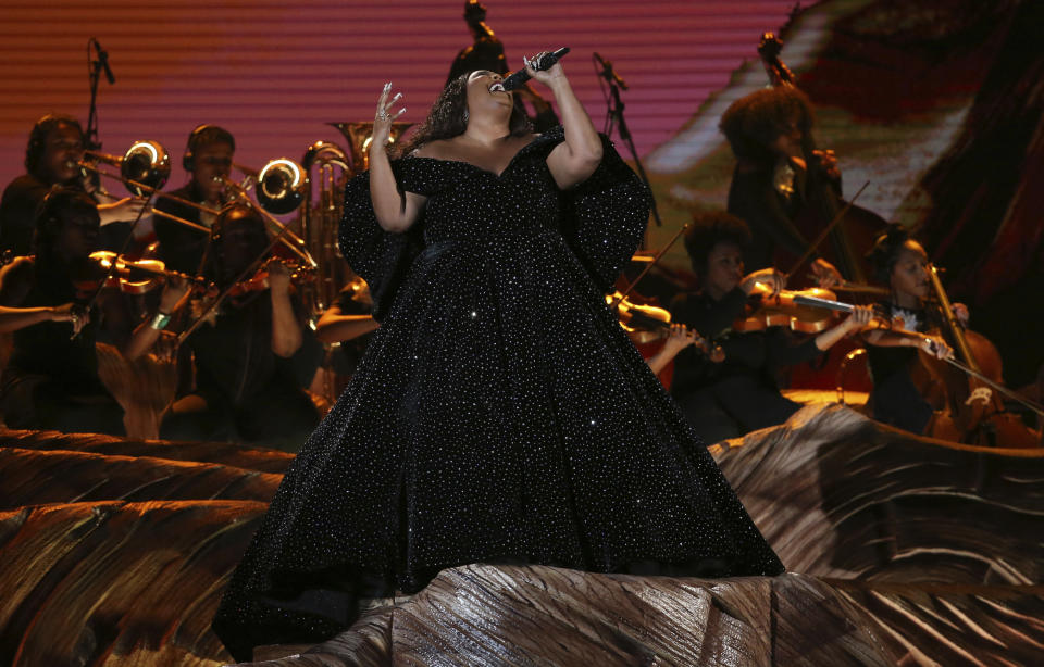 Lizzo inaugura la ceremonia de los premios Grammy en Los Angeles el domingo 26 de enero del 2020. (Foto por Matt Sayles/Invision/AP)