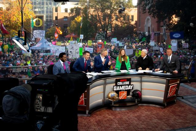 ESPN College GameDay Week 1 2023 Picks: Corso, Guests, and