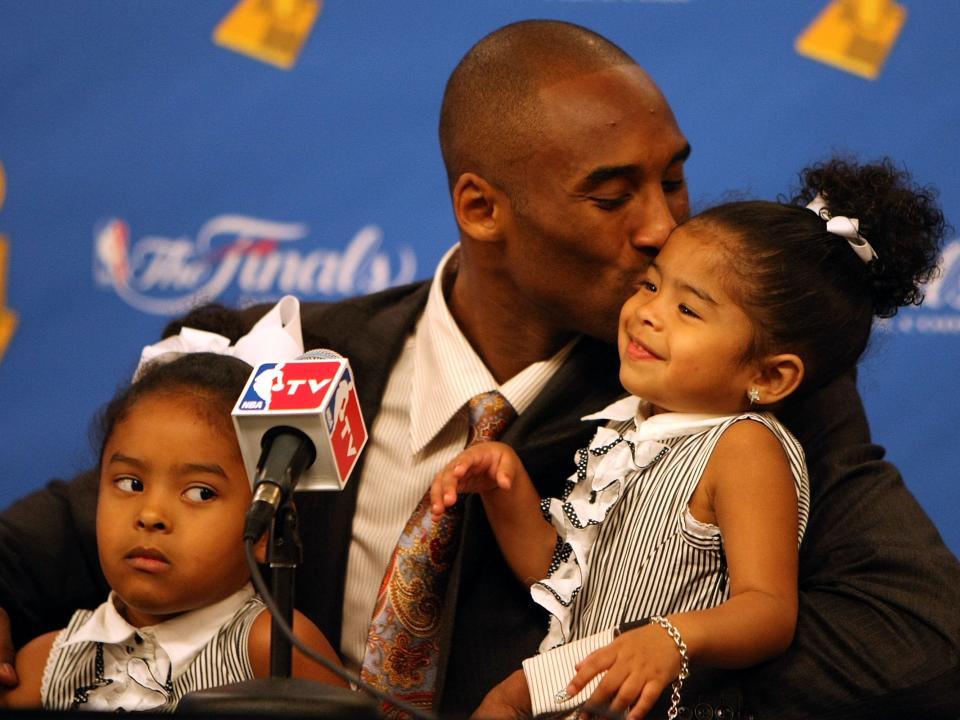 Kobe and daughters