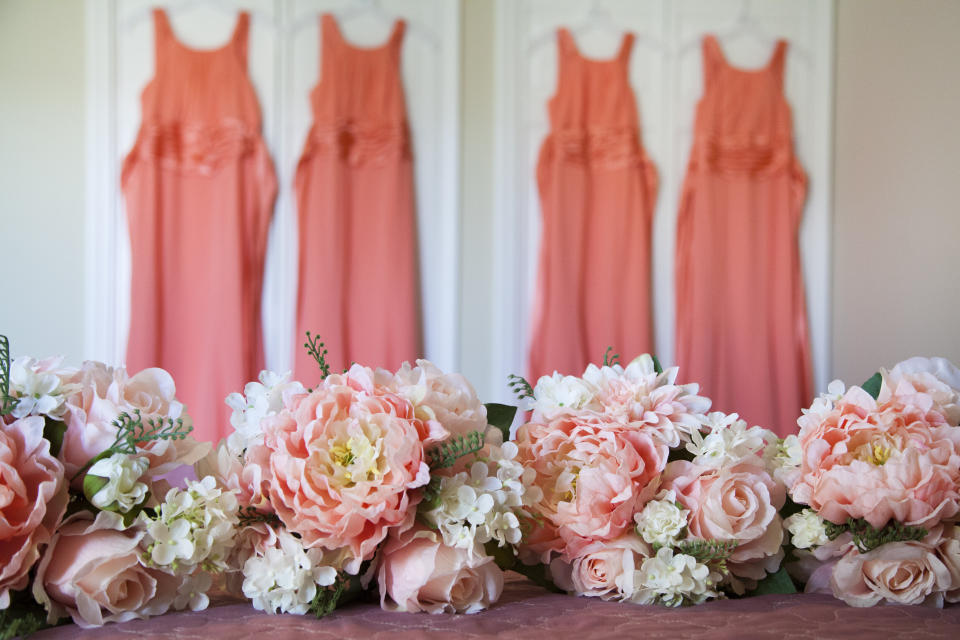 Bridemaids bouquet and dresses