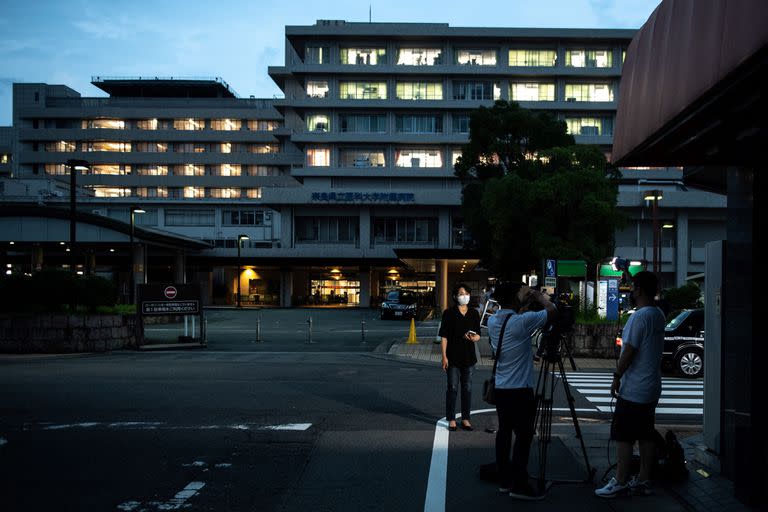 El Hospital de la Universidad Médica de Nara en Kashihara, prefectura de Nara, donde el exprimer ministro japonés Shinzo Abe fue trasladado tras recibir un disparo durante una campaña electoral en Nara el 8 de julio de 2022. 