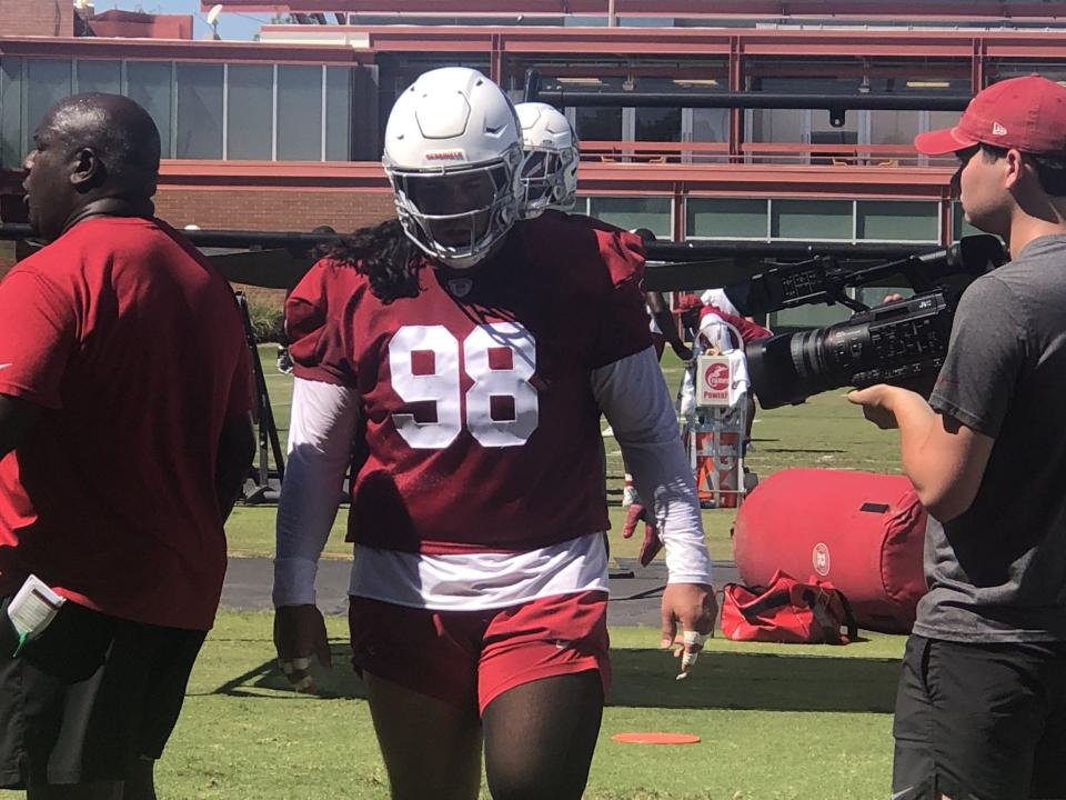 Arizona Cardinals defensive lineman Roy Lopez (98).