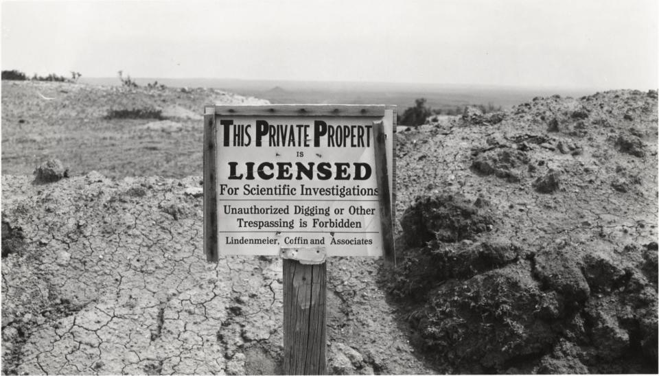 A sign at the Lindenmeier Archaeological Site in 1937.