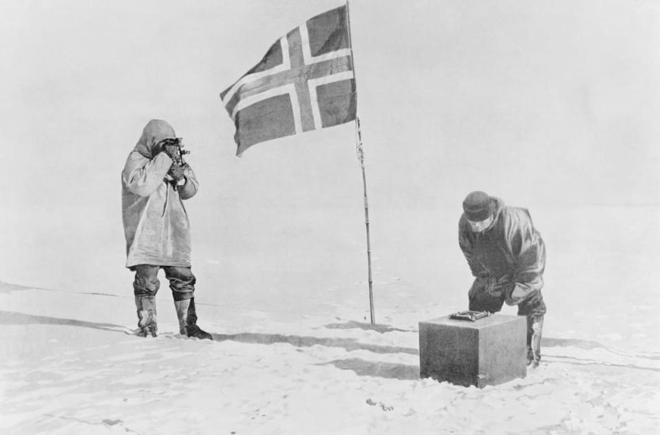 <div class="inline-image__caption"><p>Amundsen Expedition: Proving themselves at the South Pole by use of sextant and artificial horizon. Captain Roald Amundsen discovered South Pole on December 14-17, 1911.</p></div> <div class="inline-image__credit">Getty</div>