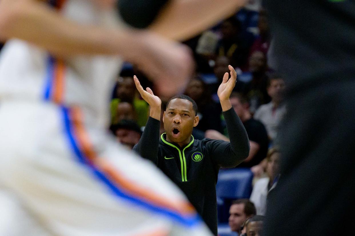 Mar 26, 2024; New Orleans, Louisiana, USA; New Orleans Pelicans head coach Willie Green reacts against the Oklahoma City Thunder during the first half at Smoothie King Center. Mandatory Credit: Matthew Hinton-USA TODAY Sports