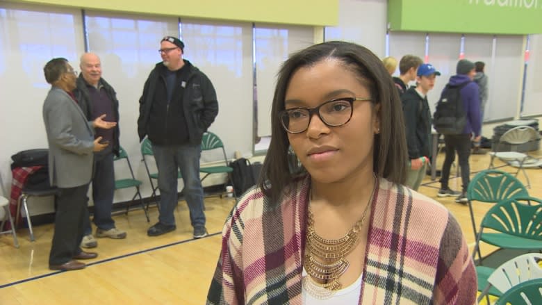 Survivor of fiery car crash talks to teens about making smart choices behind the wheel