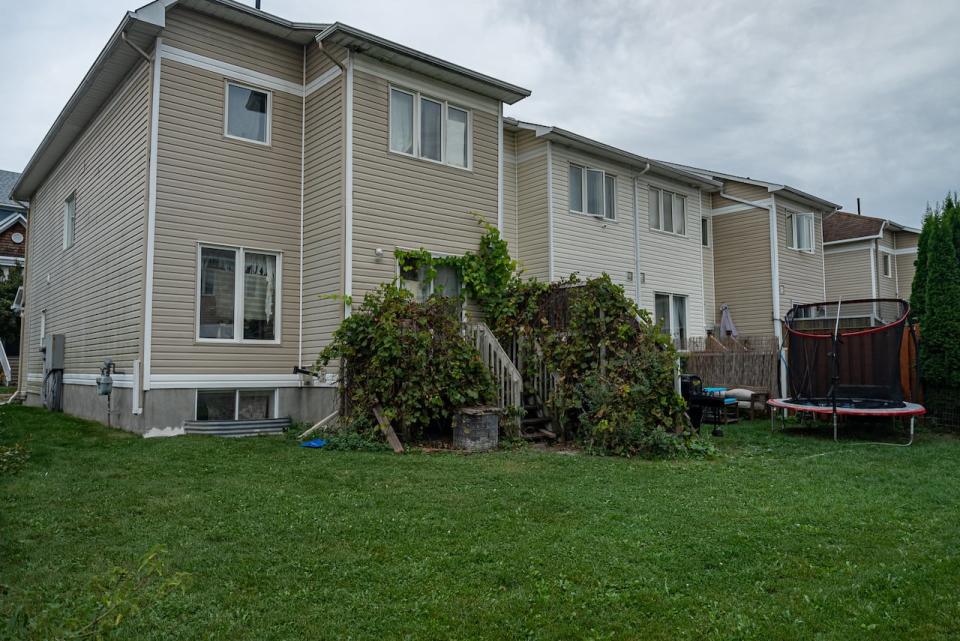 A row house in Kanata has been experiencing a rat infestation since July 2024. Residents allege is began at one unit, and has been spreading from one to the next. 