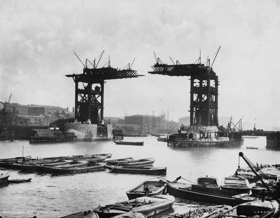 construction of Tower Bridge, London