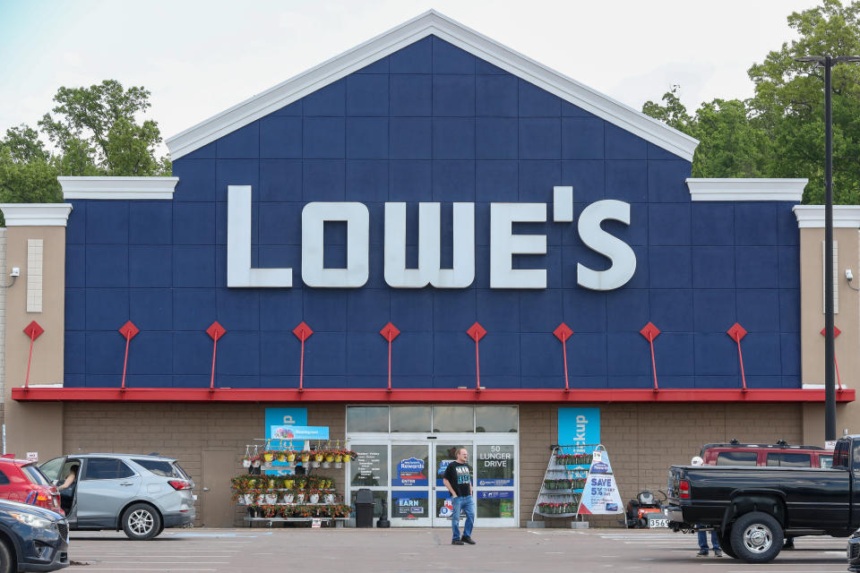 BLOOMSBURG, PENNSYLVANIA, UNITED STATES - 2024/05/19: An exterior view of a Lowe's home improvement store at the Buckhorn Plaza shopping center. (Photo by Paul Weaver/SOPA Images/LightRocket via Getty Images)