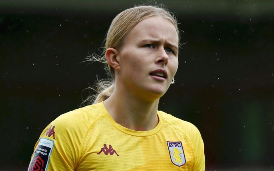 Aston Villa keeper Hannah Hampton - Aston Villa goalkeeper Hannah Hampton defies orders to stay away - Getty Images/Cameron Smith