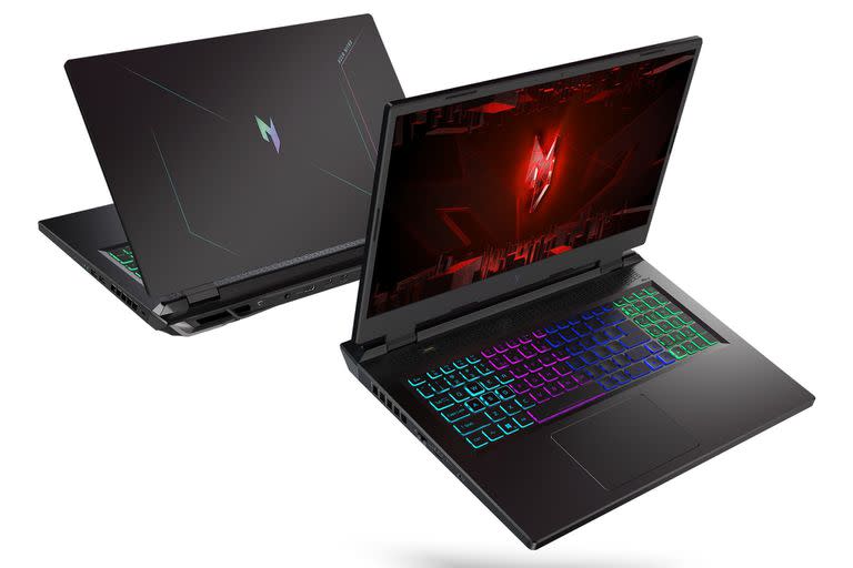 Una Acer Nitro 17 con chip Ryzen 7000 y pantallas de 17" con 165 Hz de tasa de refresco