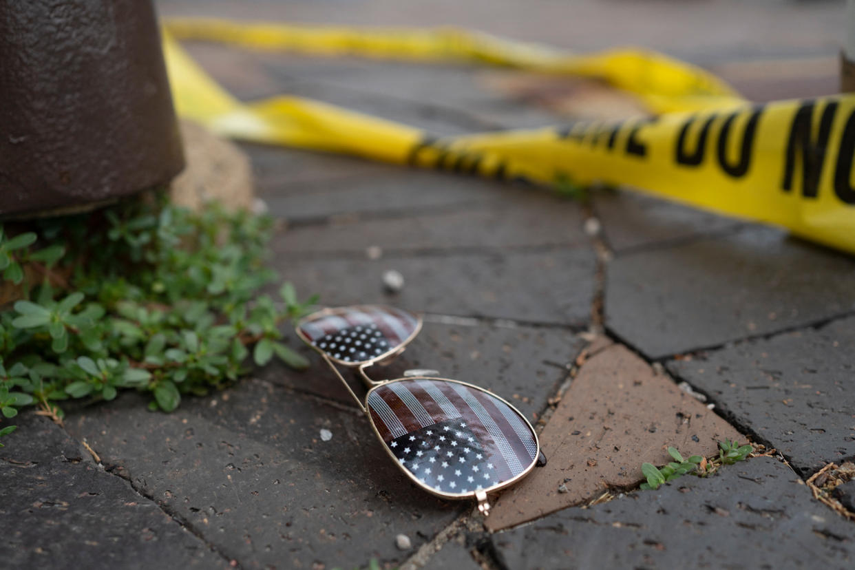 US-HOLIDAY-WEAPONS-POLICE-CRIME - Credit: Youngrae Kim/AFP/Getty Images