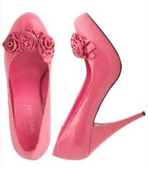 Wet Seal ruffle pump, $15.00.