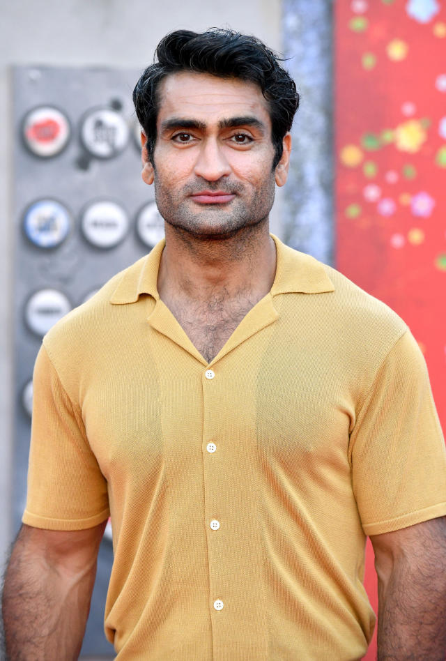 Kumail Nanjiani flaunts his ab-tastic body, undergoes insane