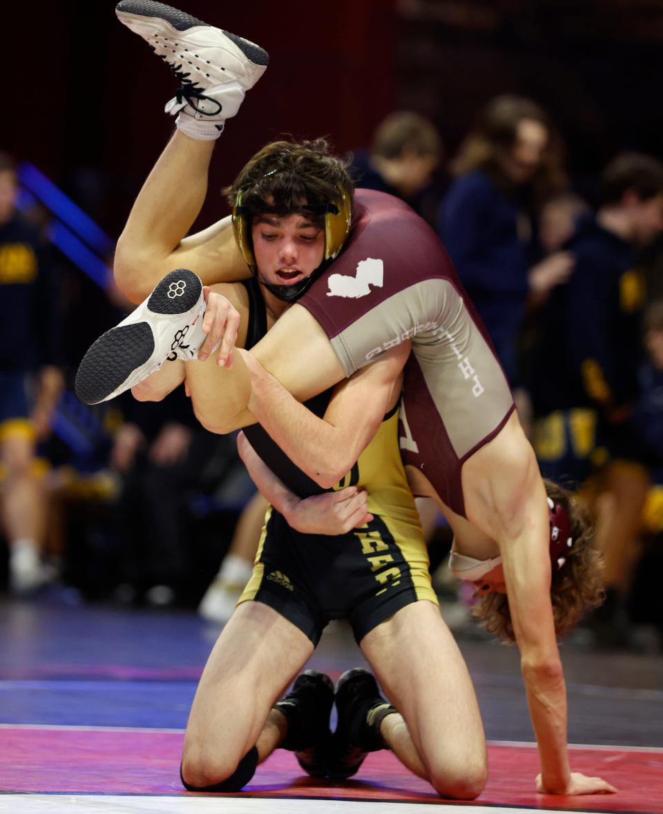 Southern's Scottie Sari (facing the camera) is shown during his 19-7 major decision over Phillipsburg's Julian Ricci