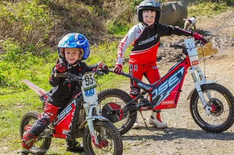 Photo showing young riders Noah and Jack