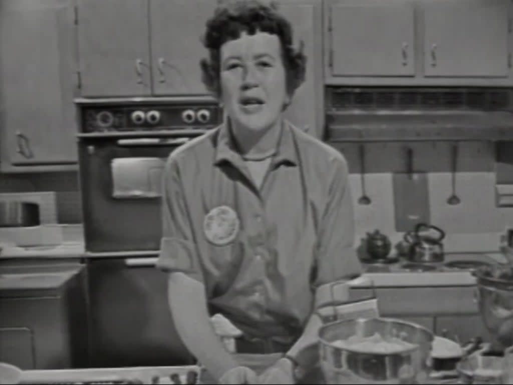 Julia Child in her show ‘The French Chef’ in 1963 (PBS Distribution/Amazon Prime Video)