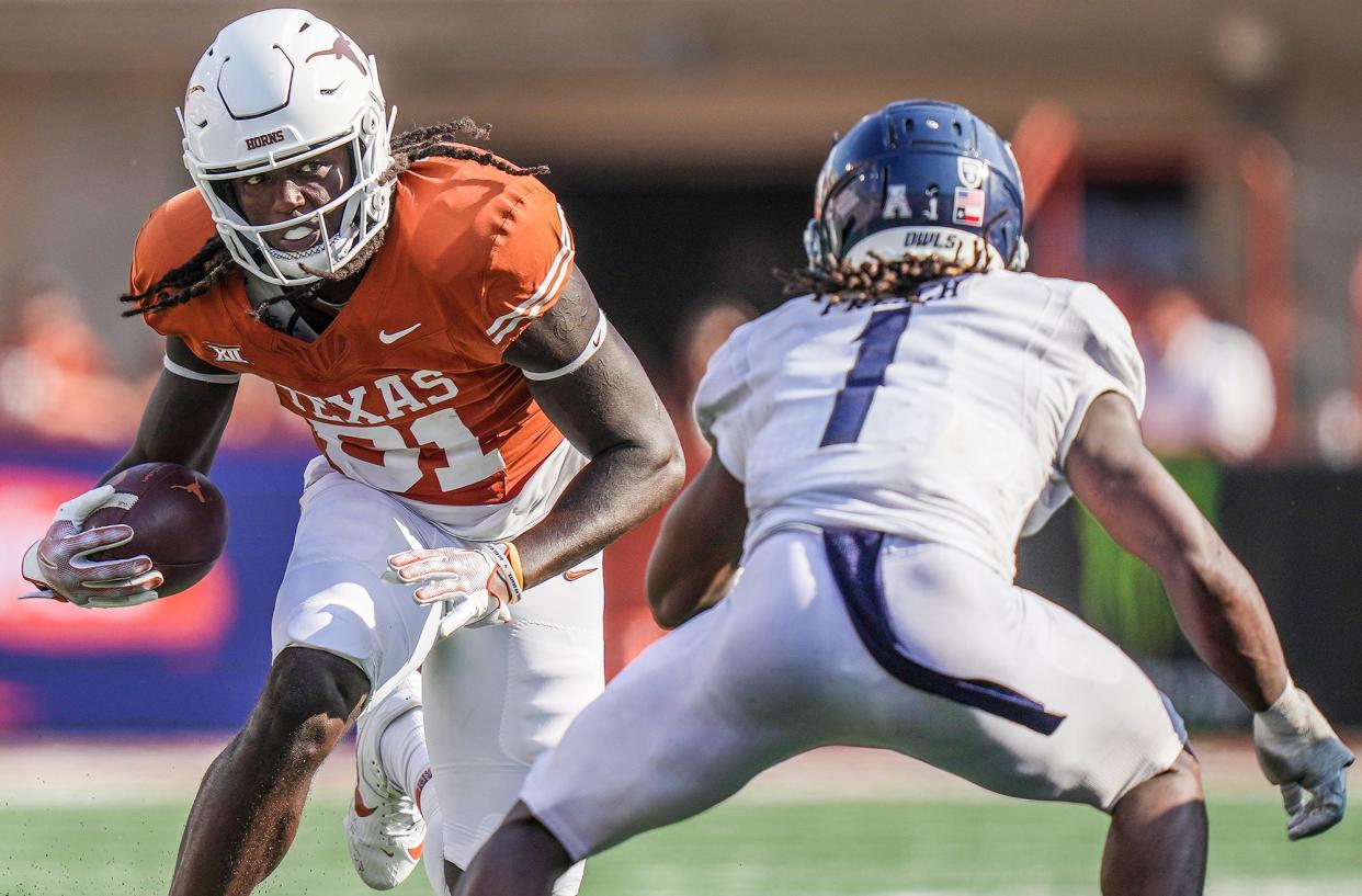 Texas tight end Juan Davis has drawn praise from head coach Steve Sarkisian in each of the head coach's last two media availabilities during spring workouts. "He's by far and away had his best spring with us," Sarkisian said on April 9.
