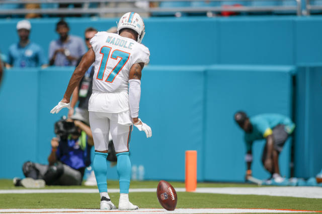 Dolphins' Jaylen Waddle will play at Buffalo vs. rival Bills