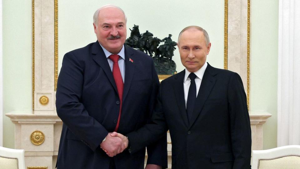 Alexander Lukaschenko (links) und Wladimir Putin. (Bild: Gavriil Grigorov/Pool Sputnik Kremlin/AP/dpa)