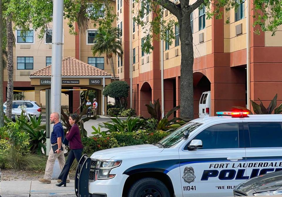 A Fort Lauderdale police officer was shot by a suspect near the Holiday Inn Express on Southeast 17th St. on Thursday morning, March 21, 2024. Pierre Taylor/ptaylor@miamiherald.com,