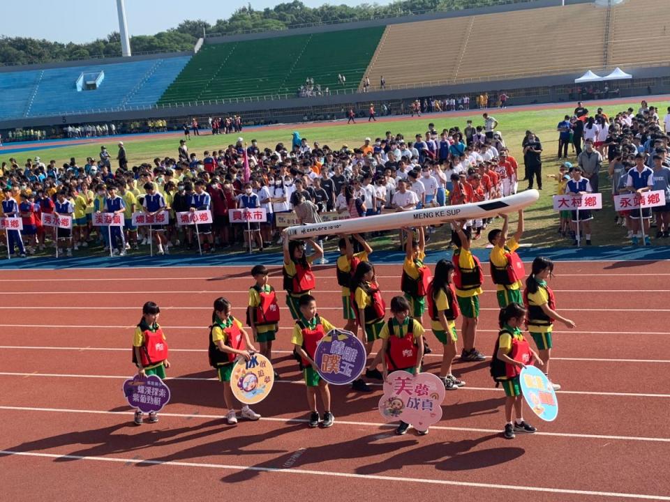 提倡全民運動！彰化縣體育嘉年華，在縣立體育場熱力登場。（圖：李河錫攝）