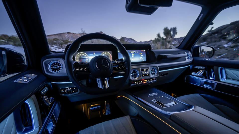 Inside the 2025 Mercedes-Benz G550