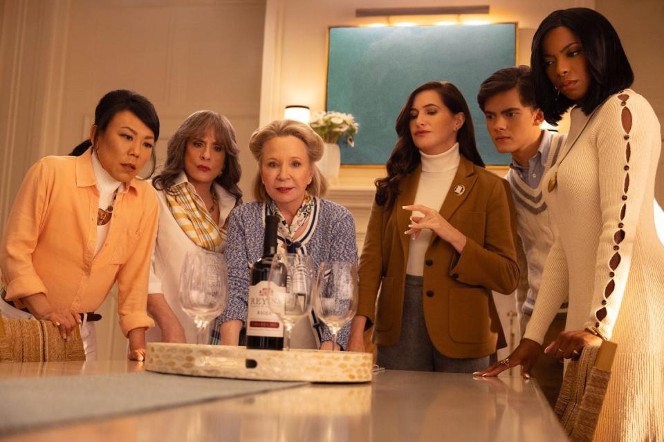 l r alice wu gulliver ali ahn, lilia calderu patti lupone, mrs hartsharon davis debra jo rupp, agatha harkness kathryn hahn, teen joe locke and jennifer kale sasheer zamata in marvel television's agatha all along, exclusively on disney photo by chuck zlotnick © 2024 marvel