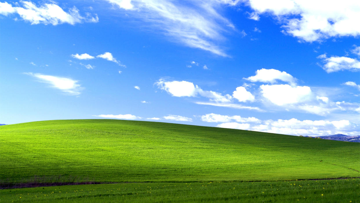  Bliss Microsoft XP default background 