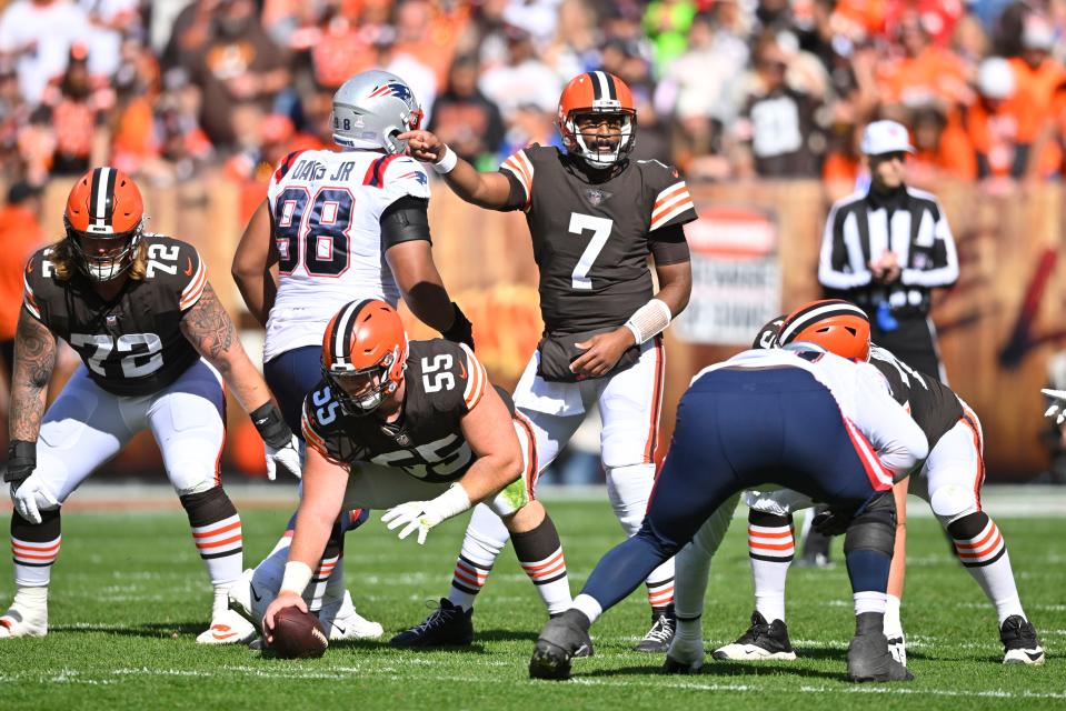 Browns quarterback Jacoby Brissett call signals against the New England Patriots during the first half, Sunday, Oct. 16, 2022, in Cleveland.