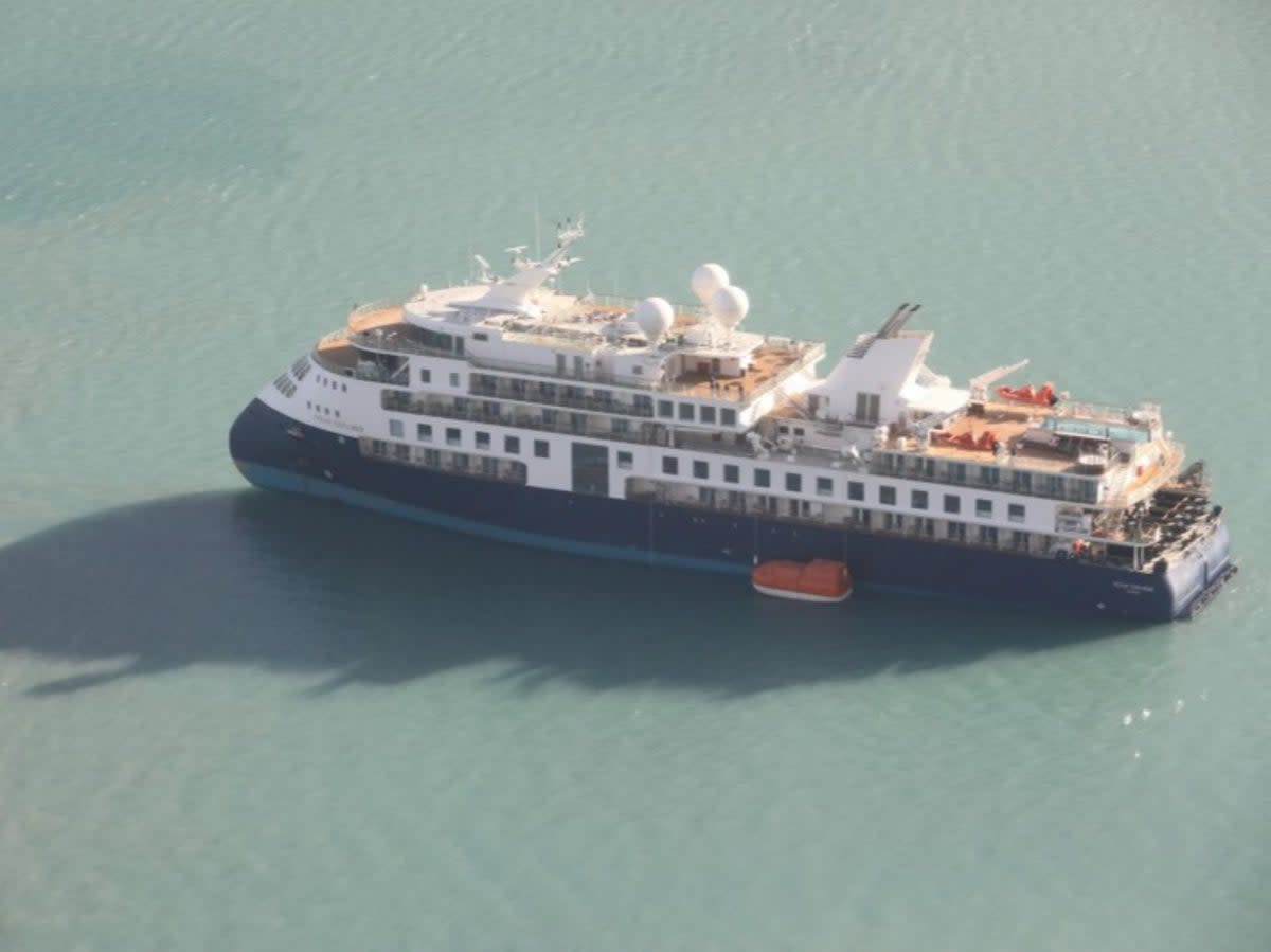 The Ocean Explorer explorer vessel has run aground in Greenland (Air Force/Arctic Command)