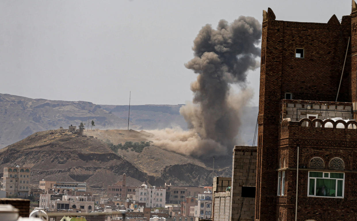 Luftangriff auf Sanaa im Juli 2020 (Bild: Reuters/Khaled Abdullah)