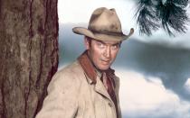 4. Hitchcok liebte ihn - aber der drehte bekanntlich keine Western. Als Cowboy und Gesetzesmann schrieb James Stewart mit einigen der größten Regisseure Kinogeschichte. Durch die glänzenden Augen des Superstars entdeckte das Publikum die Weiten des Westens wie zum ersten Mal. Schlüssel-Western: "Winchester '73" (1950), "Der Mann, der Liberty Valance erschoss" (1962). (Bild: Getty Images / Sunset Boulevard)