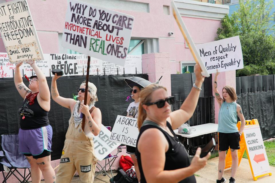 Pro choice demonstrators protest in front of the Jackson Women's Health Organization in Jackson, Mississippi, on July 7, 2022. - The clinic is the only facility that performs abortions in the state. A judge on July 5, 2022, rejected a request by the clinic to temporarily block a state law banning most abortions.