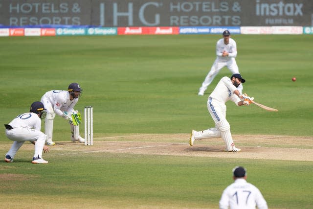 Ravindra Jadeja goes on the attack