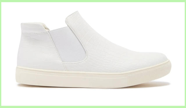 Caslon ® Vick Platform Sneaker In White At Nordstrom Rack