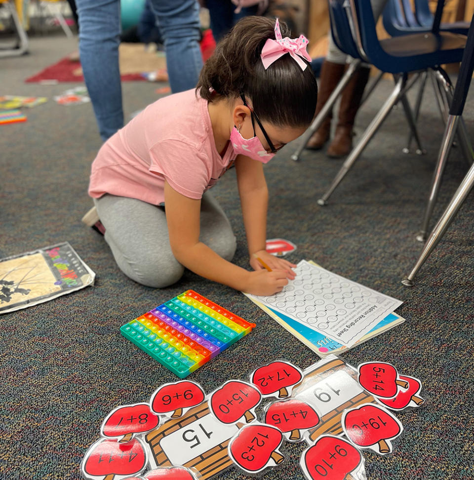 Students inside Highland School District 203 in Cowiche, Washington, use an extended October break to return to class, working on STEM projects. (Mindy Schultz)