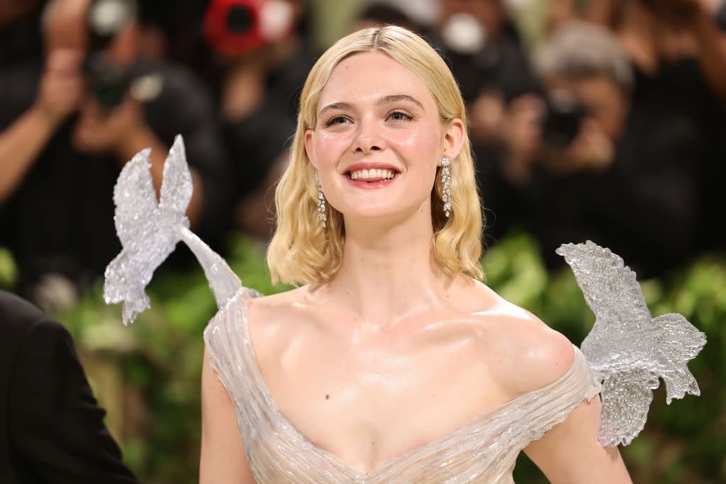 new york, new york may 06 elle fanning attends the 2024 met gala celebrating sleeping beauties reawakening fashion at the metropolitan museum of art on may 06, 2024 in new york city photo by theo wargogathe hollywood reporter via getty images