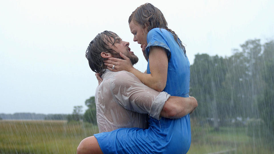 Ryan Gosling as Noah Calhoun and Rachel McAdams as Allison 