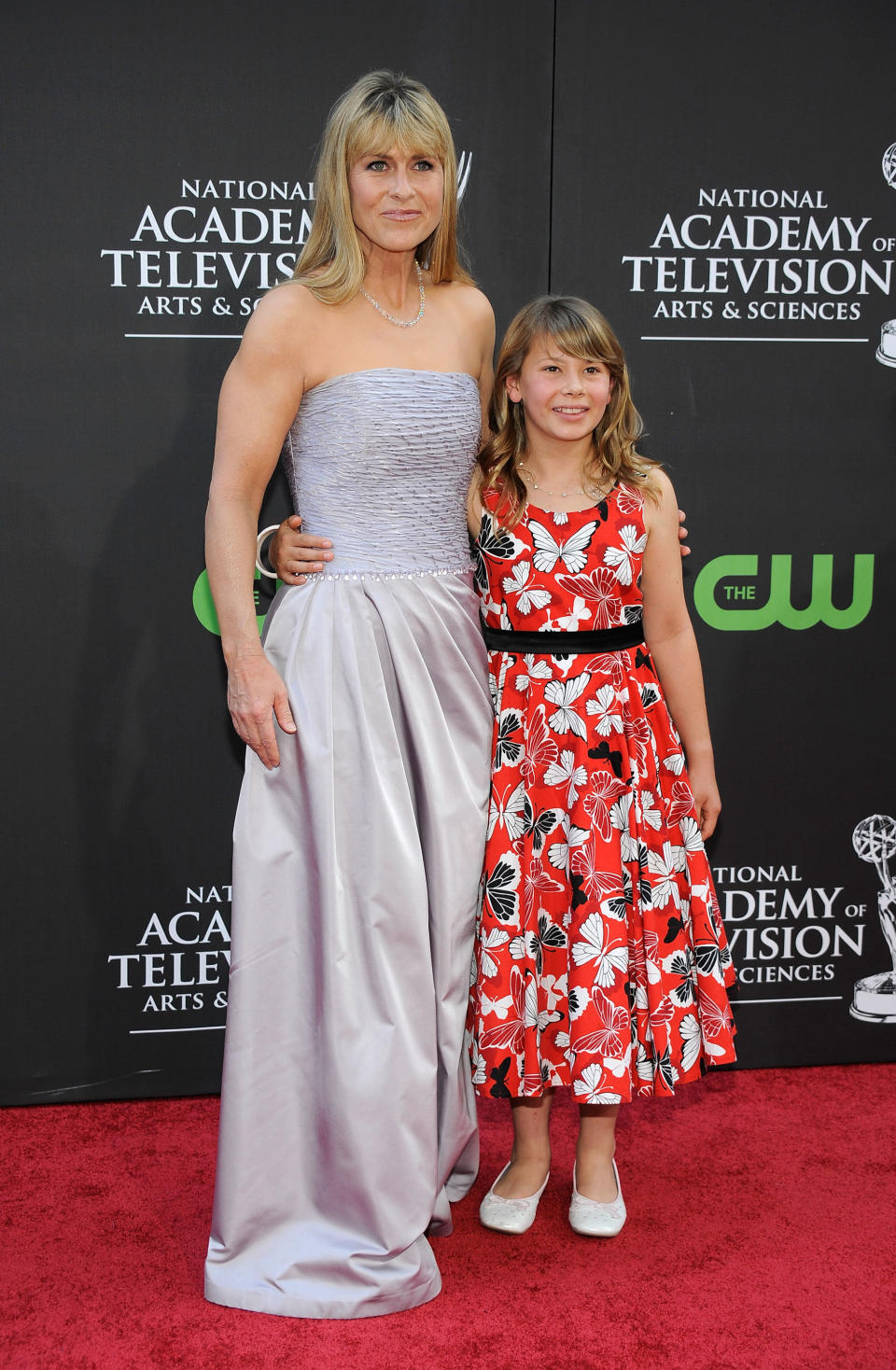 TV personality Bindi Irwin (R) and Terri Irwin attend the 36th Annual Daytime Emmy Awards at The Orpheum Theatre on August 30, 2009 in Los Angeles, California.  (Photo by Frazer Harrison/Getty Images)