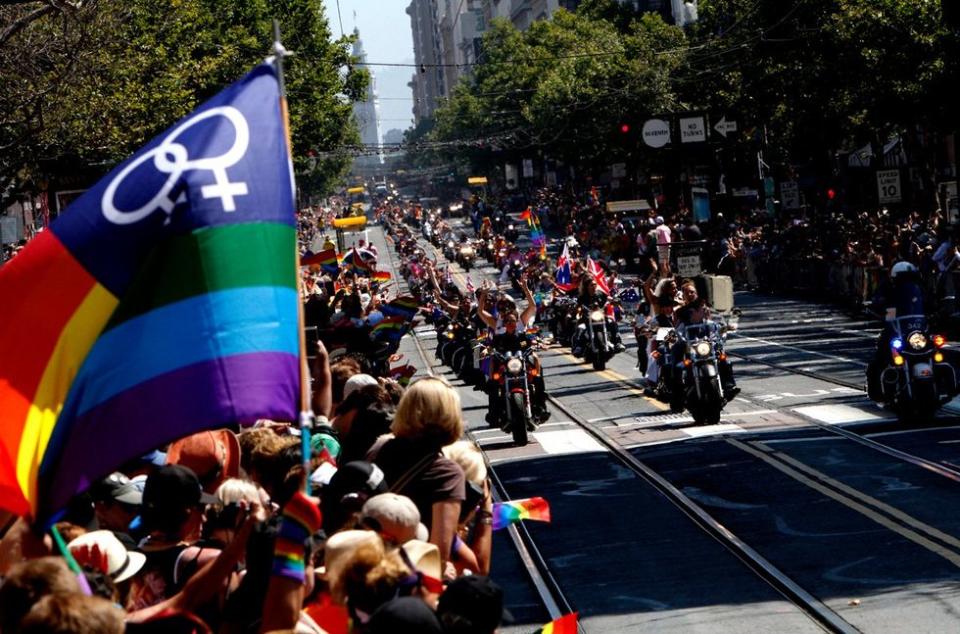 photo gallery Dyke Marches Dykes on Bikes worldwide through history