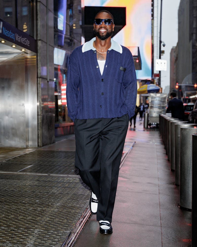 NEW YORK, NEW YORK - JANUARY 26: Dwyane Wade is seen in Times Square on January 26, 2024 in New York City. - Photo: The Hapa Blonde (Getty Images)