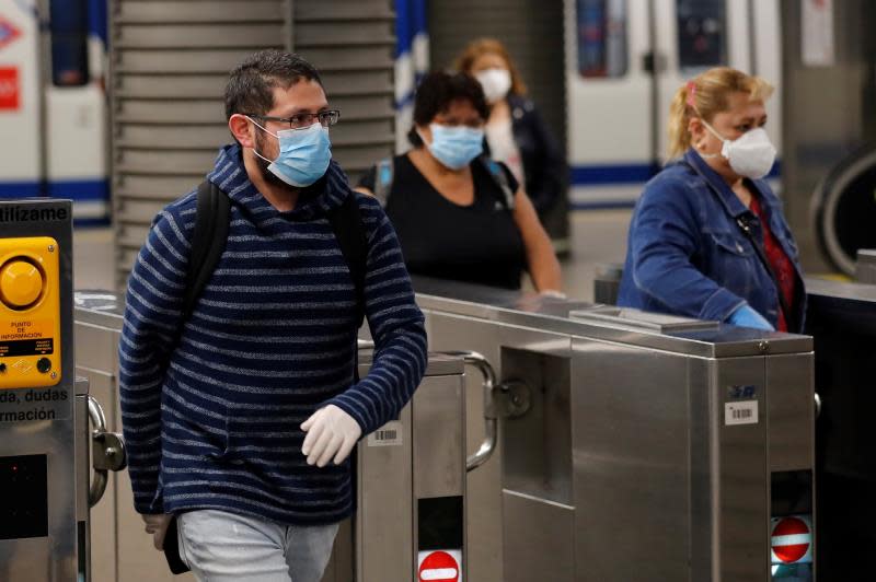 El Gobierno reparte 14,5 millones de mascarillas en el inicio de la fase 0